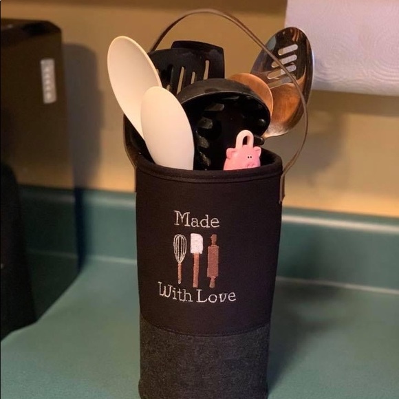 2 Thirty-One Felt Wine & Gift Bags - Picture 8 of 9